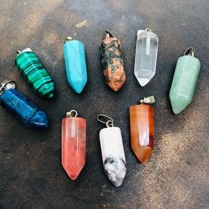 Gemstone Crystal Quartz Healing Point  Stones